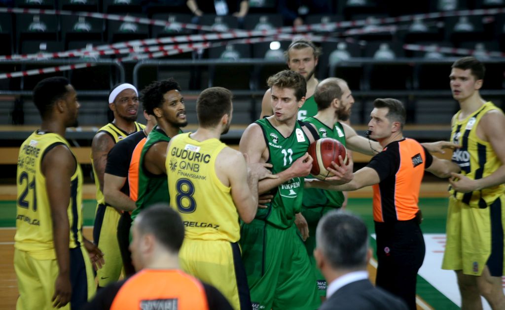 Darüşşafaka Tekfen: 64 – Fenerbahçe Beko: 66