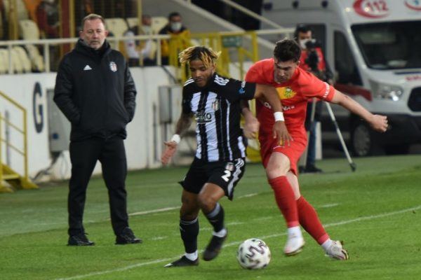 Beşiktaş deplasmanda Yeni Malatyaspor”u yendi : 1-0