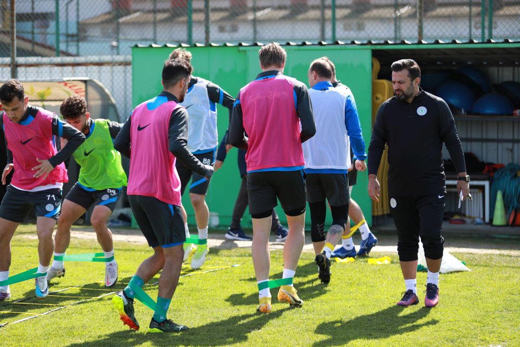Bülent Uygun, Çaykur Rizespor’daki görevine galibiyetle başlamak istiyor