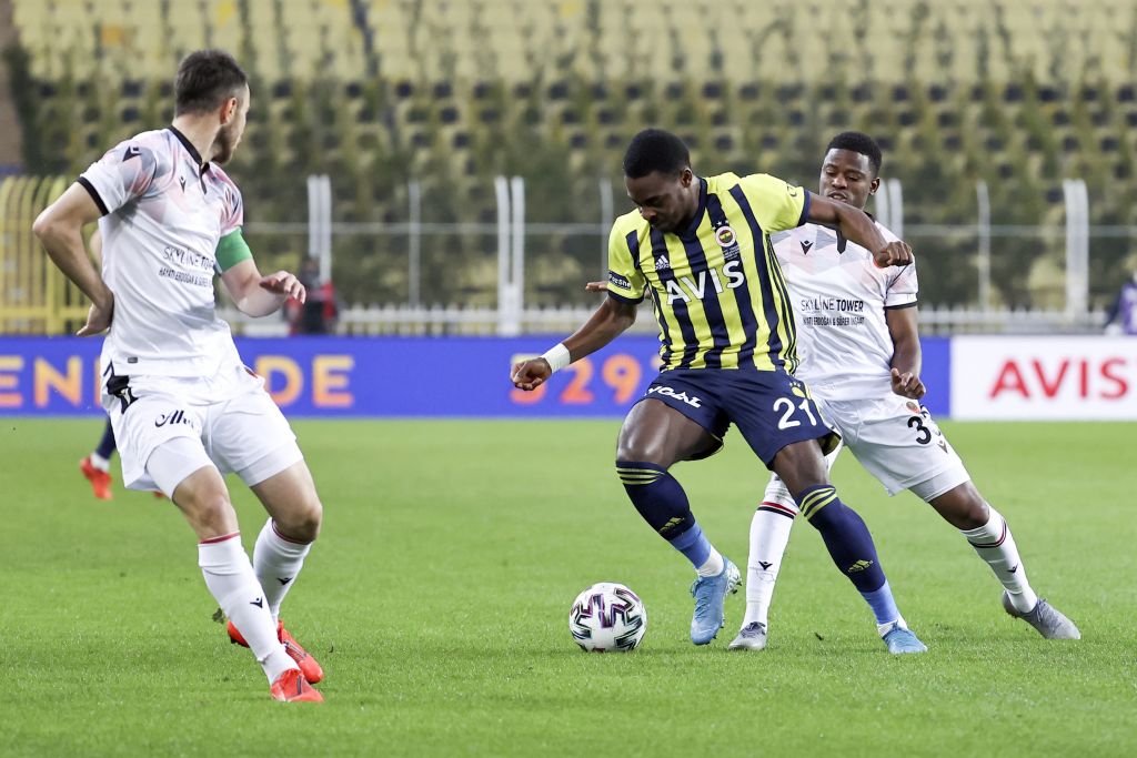 Fenerbahçe, evinde yenilgi rekoru kırdı