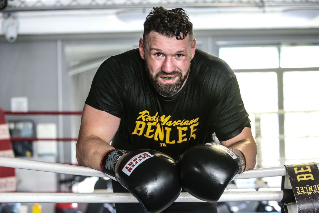 Am 27. März: Erik Pfeifer bekommt es mit Nick Webb zu tun