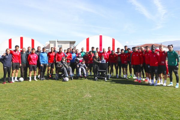 Boluspor’un başlattığı “Spor Kulüplerinden İyilik Zinciri” hareketi yayılıyor
