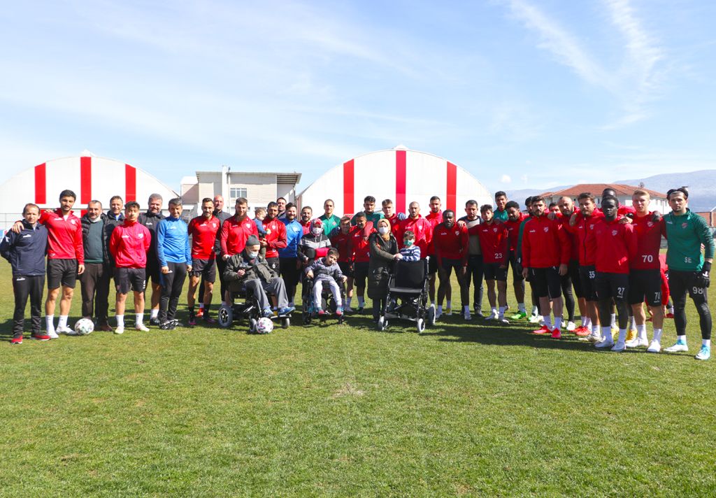 Boluspor’un başlattığı “Spor Kulüplerinden İyilik Zinciri” hareketi yayılıyor
