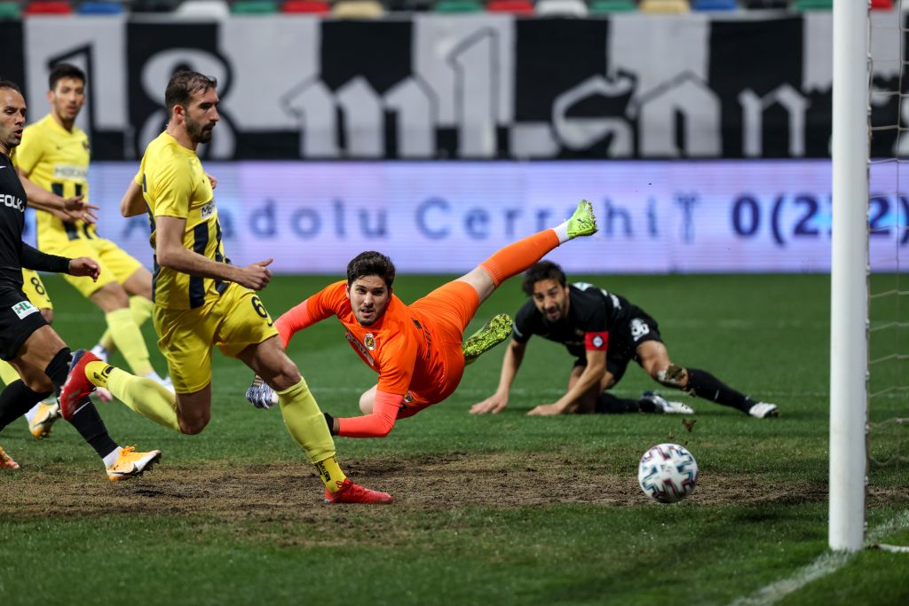 Altay: 3 – Menemenspor: 0