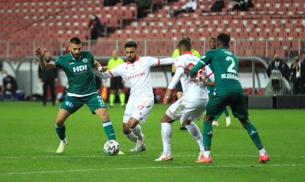 Giresunspor’lu Traore, uzatmalarda Samsunspor’u yıktı