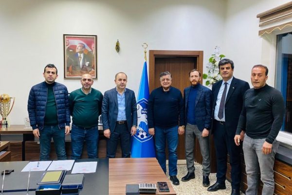 Büyükşehir Belediye Erzurumspor, teknik direktör Yılmaz Vural ile anlaştı