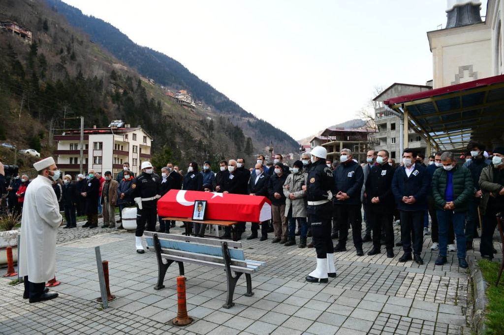 Kaymakam Yılmaz Kurt’un cenazesi, Trabzon’da toprağa verildi