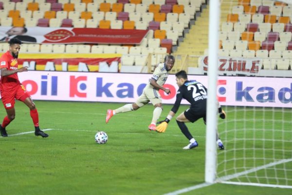 Fenerbahçe fırsatları bir bir tepiyor!
