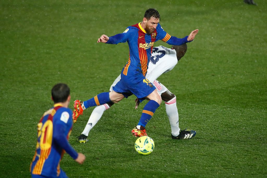 La Liga’da El Clasico’yu kazanan Real Madrid liderliğe yükseldi
