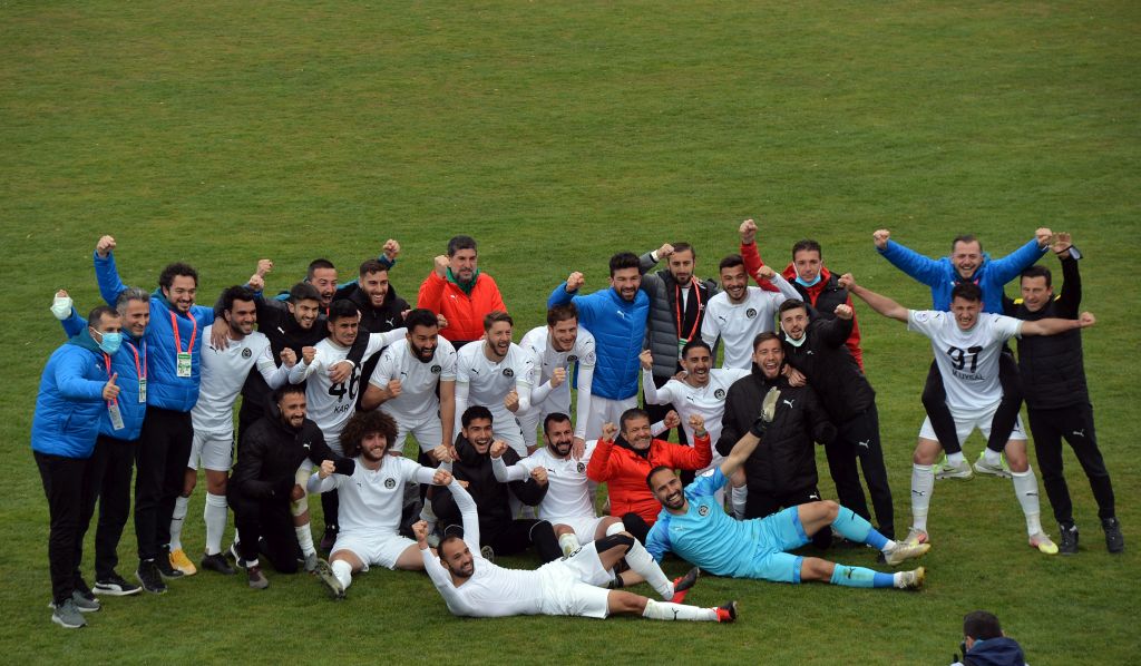 Manisa, TFF 1. Lig’e yükselmeyi garantiledi