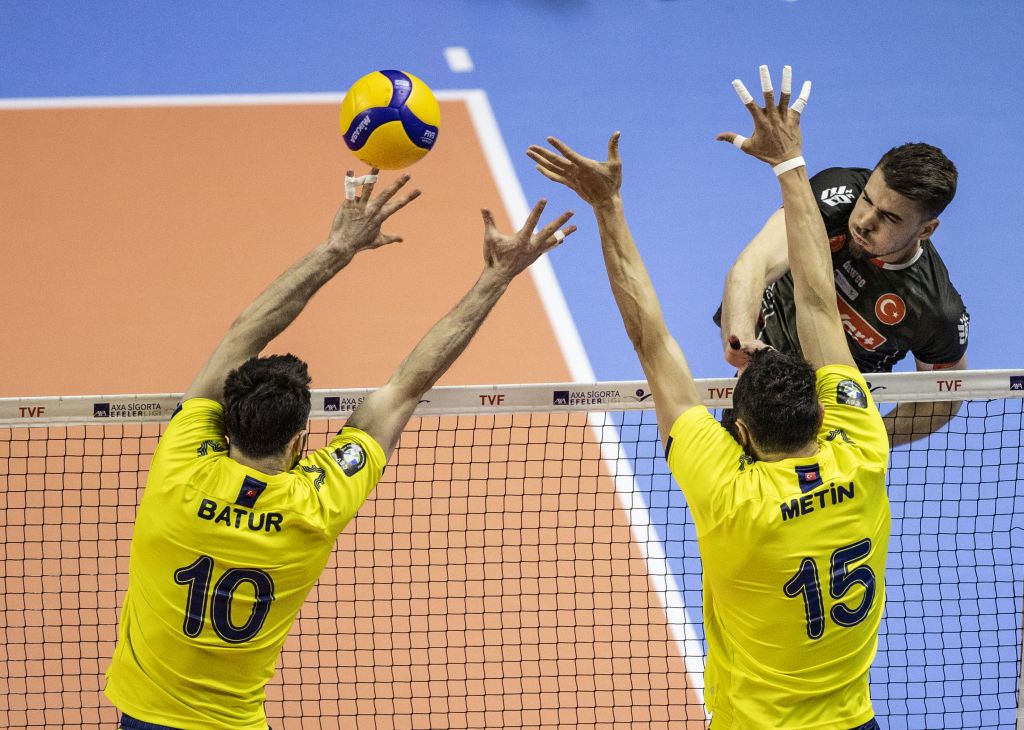 Fenerbahçe set vermedi, durumu eşitledi!