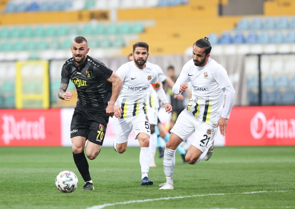 İstanbulspor: 4 – Menemenspor: 0