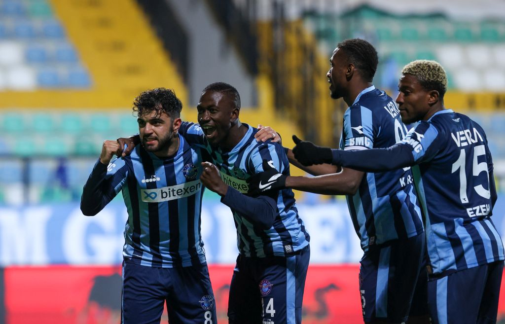 Yeni lider Adana Demirspor!
