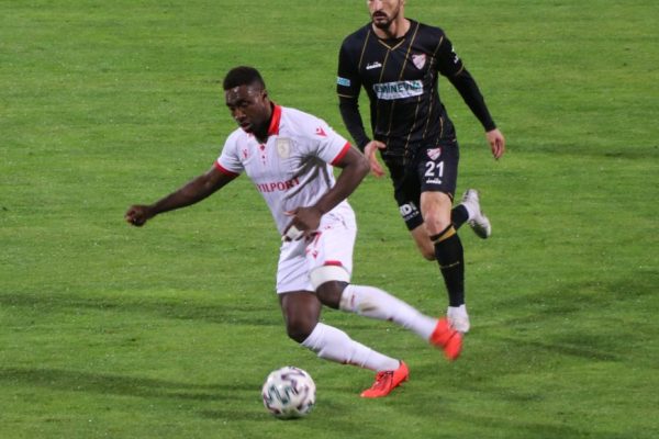Yılport Samsunspor takipte