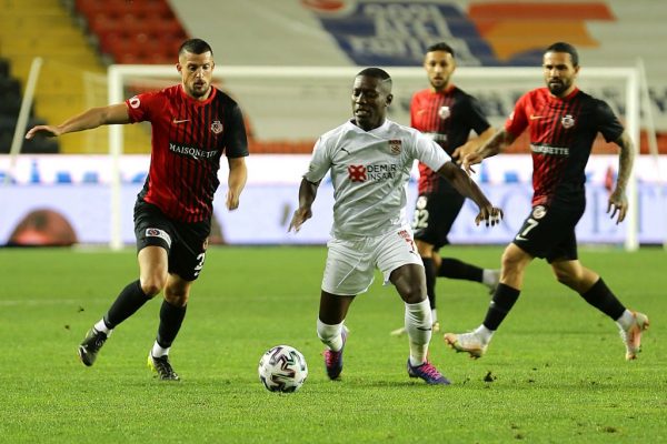 Sivasspor’un yenilmezlik serisi 16 maça çıktı
