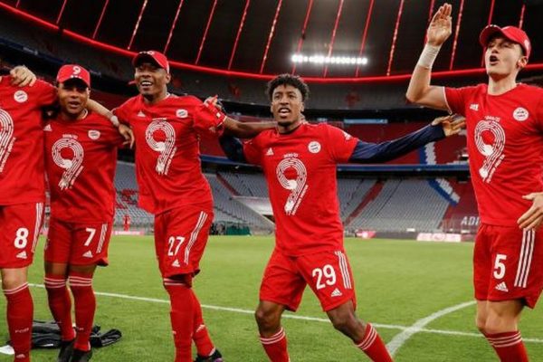 Bayern Münih şampiyonluğunu 6 golle kutladı