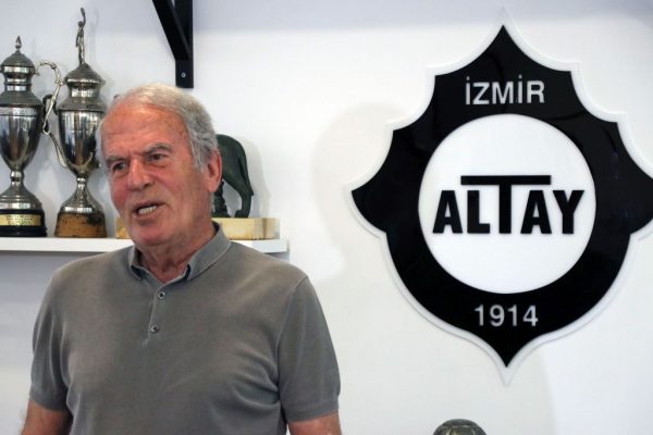 Altay Teknik Direktörü Mustafa Denizli, play-off maçlarını değerlendirdi: