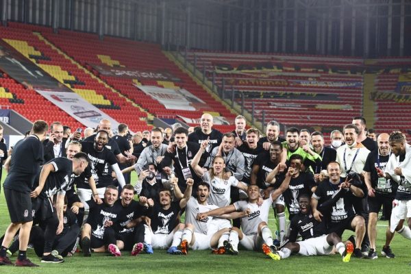 Beşiktaş’ta şampiyonluk coşkusu