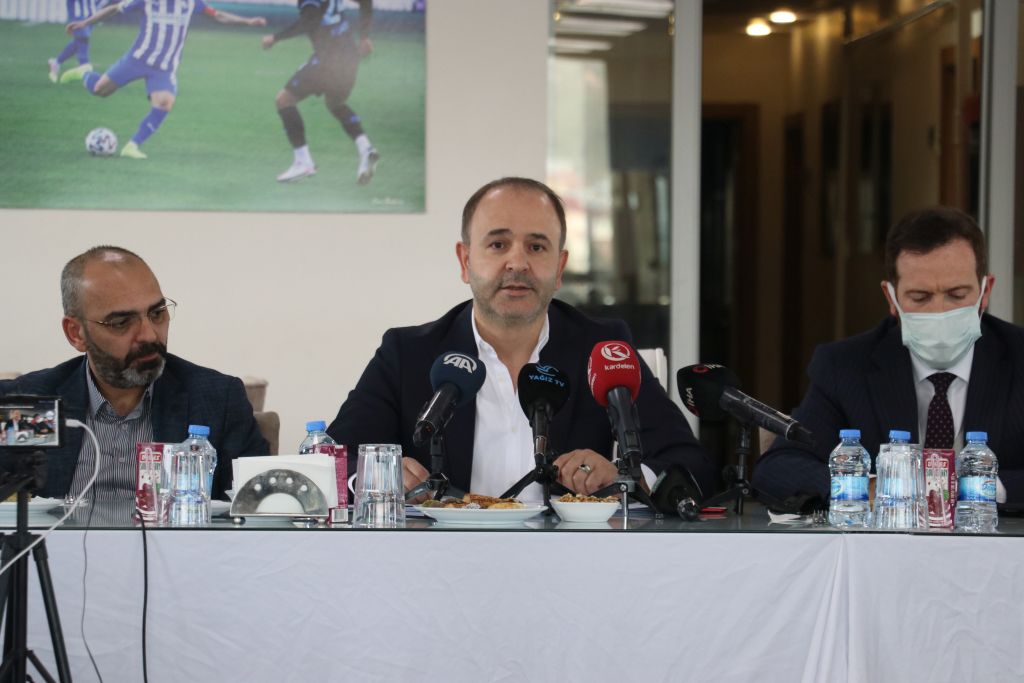 Büyükşehir Belediye Erzurumspor Kulüp Başkanı Ömer Düzgün’den “küme düşme” açıklaması: