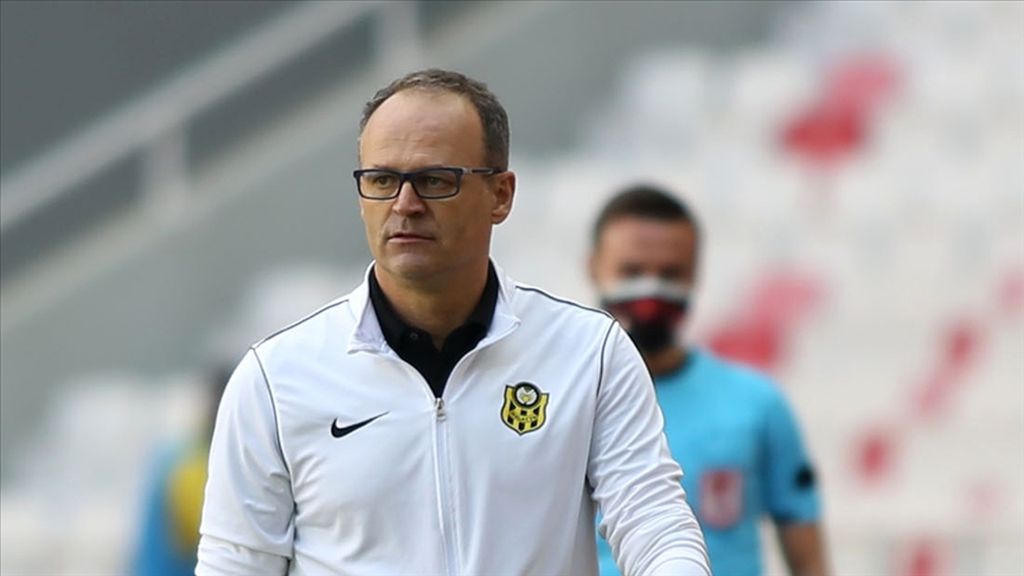 Yeni Malatyaspor, teknik direktör İrfan Buz ile 1 yıllık sözleşme imzaladı
