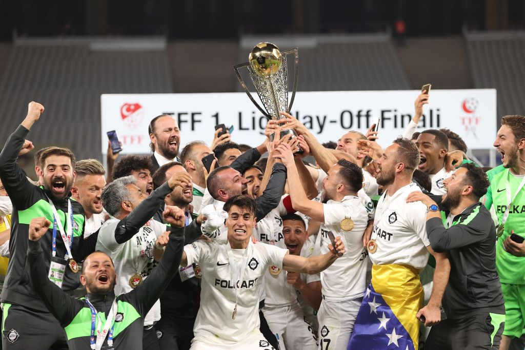 Süper Lig’e son bilet Altay’ın