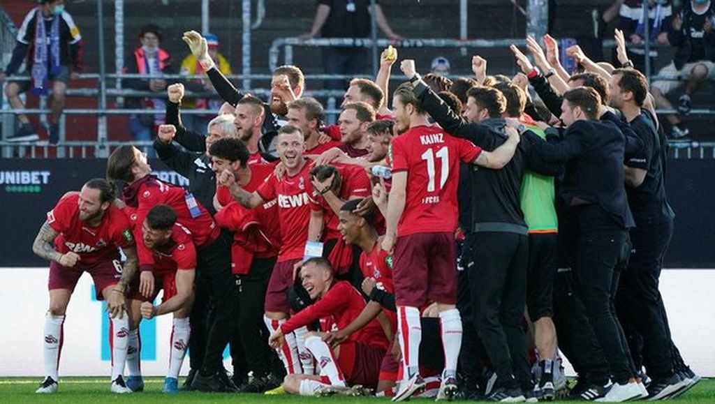 Almanya’da Köln, Bundesliga’da kaldı