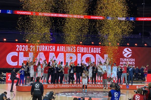 Basketbolda Avrupa’nın en büyüğü Anadolu Efes