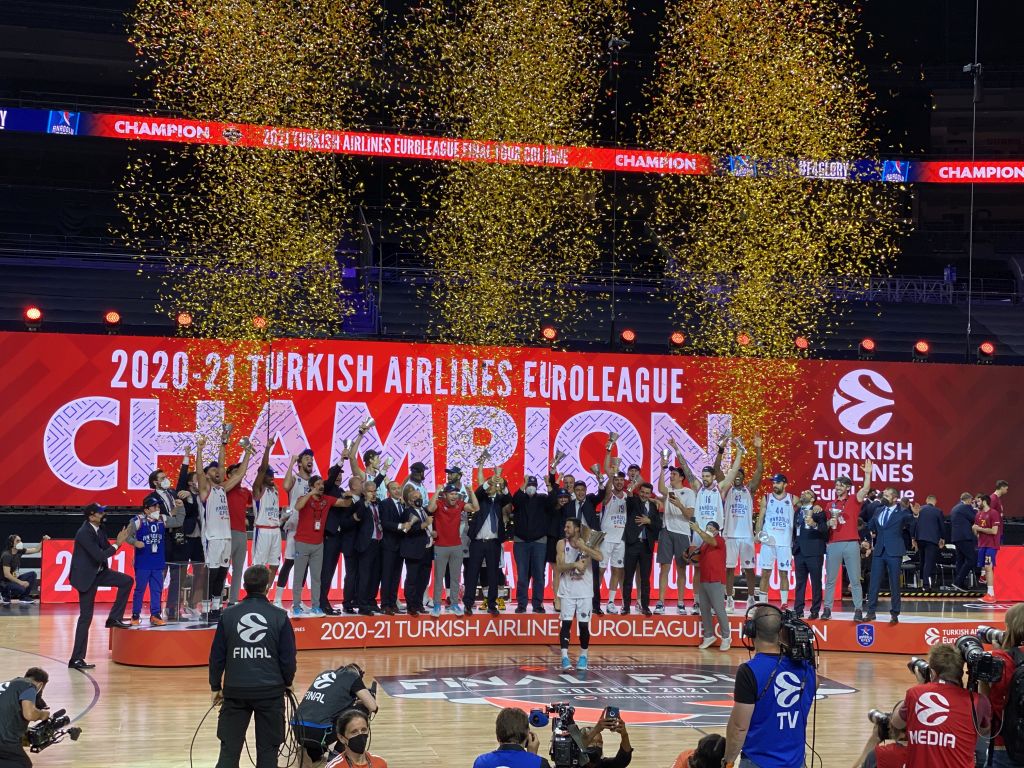 Basketbolda Avrupa’nın en büyüğü Anadolu Efes
