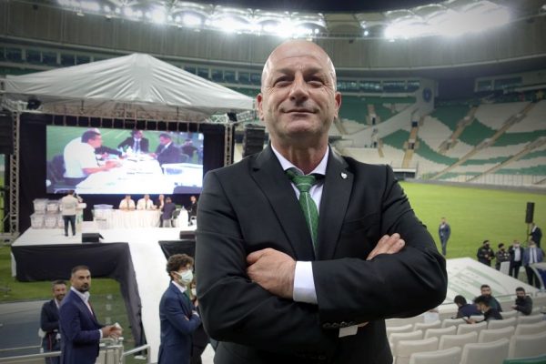 Bursaspor’da yeni başkan Hayrettin Gülgüler oldu