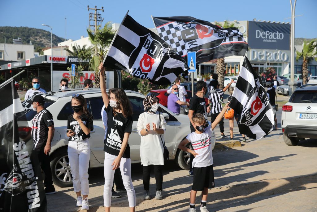Beşiktaş’ın Süper Lig şampiyonluğu Bodrum’da kutlandı