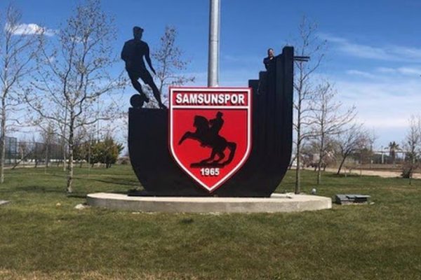 Samsunspor 4 futbolcu ile yollarını ayırdı