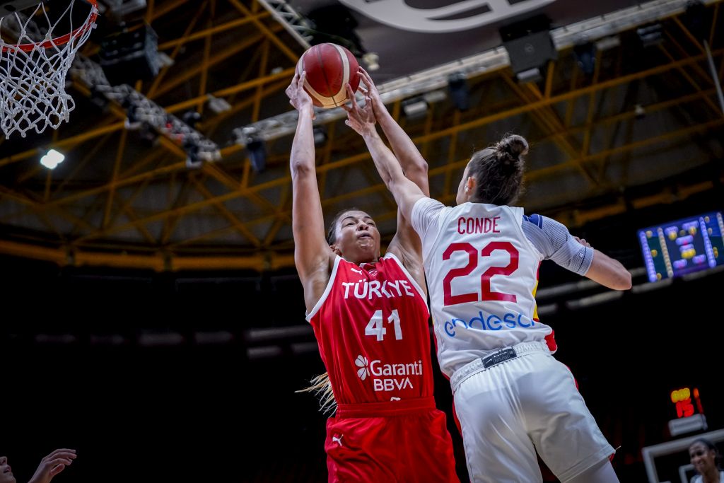 A Milli Kadın Basketbol Takımı, hazırlık maçında İspanya’ya 75-41 yenildi