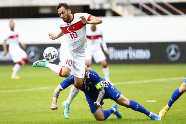 Inter, Hakan Çalhanoğlu’nu kadrosuna kattı