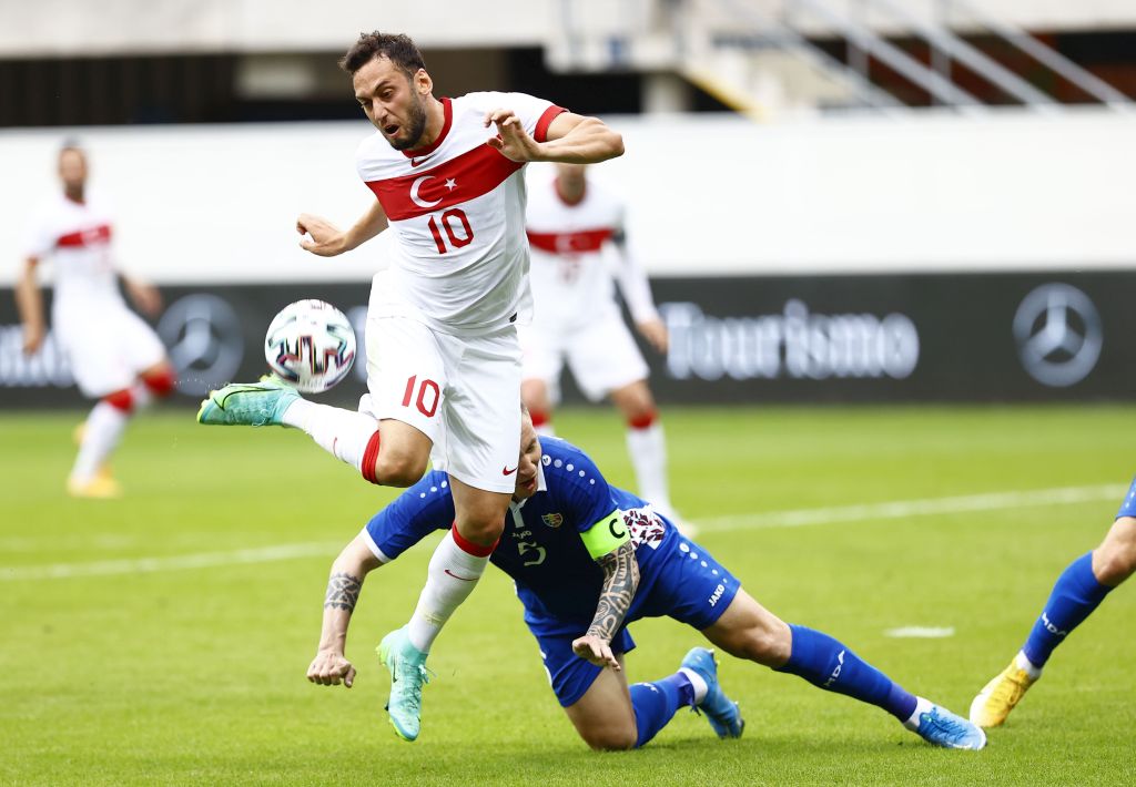 Inter, Hakan Çalhanoğlu’nu kadrosuna kattı