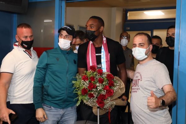 Trabzonspor’un yeni transferi Koita, Trabzon’a geldi