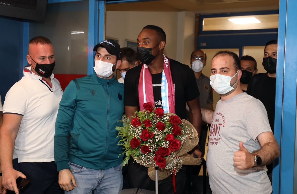 Trabzonspor’un yeni transferi Koita, Trabzon’a geldi