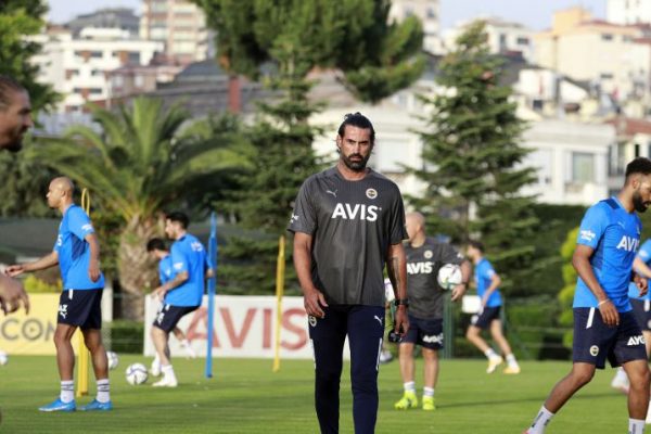 Fenerbahçe, yeni sezon hazırlıklarına başladı