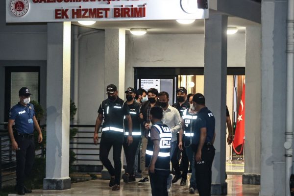 “Tosuncuk” lakabıyla tanınan Çiftlik Bank kurucusu Mehmet Aydın, Türkiye’ye getirildi