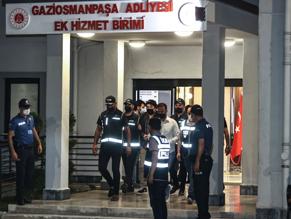 “Tosuncuk” lakabıyla tanınan Çiftlik Bank kurucusu Mehmet Aydın, Türkiye’ye getirildi