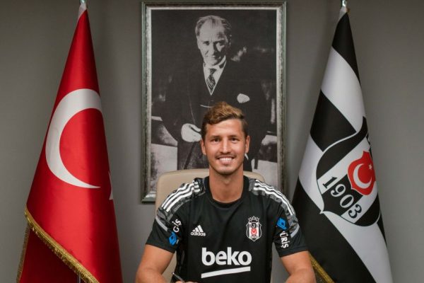 Salih Uçan resmen Beşiktaş’ta