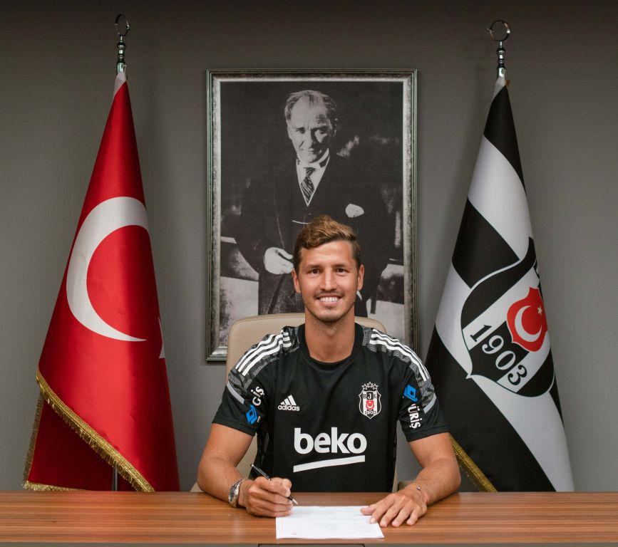 Salih Uçan resmen Beşiktaş’ta