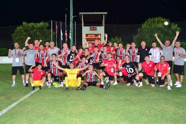 Yılport Samsunspor, şampiyonluk kupasını aldı