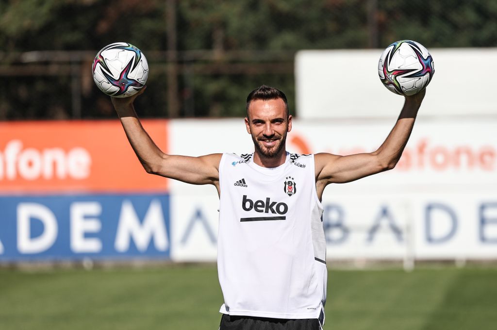 Beşiktaş’ın yeni transferi Kenan Karaman: “Beşiktaş ısrarla beni transfer etmek istedi”