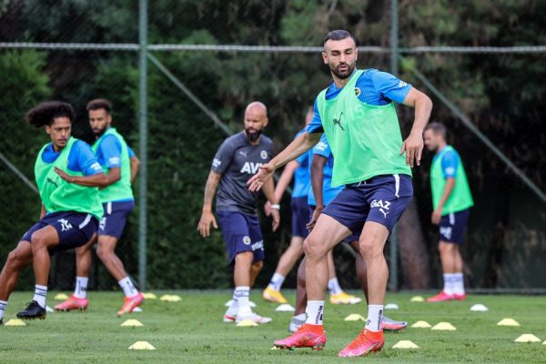 Fenerbahçe’de yeni sezon hazırlıkları sürüyor