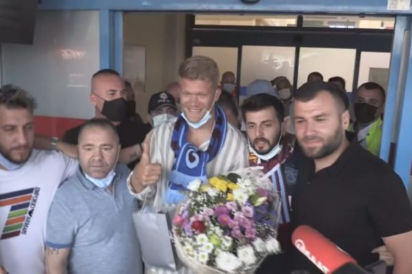 Trabzonspor’un transfer görüşmeleri yaptığı Andreas Cornelius kente geldi
