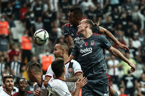 Beşiktaş’a 3 puanı Alex Teixeira getirdi