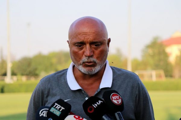 Kayserispor Teknik Direktörü Karaman: “Herkesin takdirle karşıladığı bir Kayserispor ortaya çıkacak”