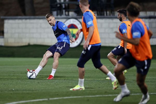 Fenerbahçe, Sivasspor maçının hazırlıklarına başladı