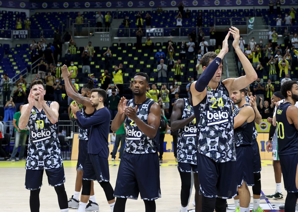 Uluslararası “Istanball Cup” basketbol turnuvasında Fenerbahçe finalde!