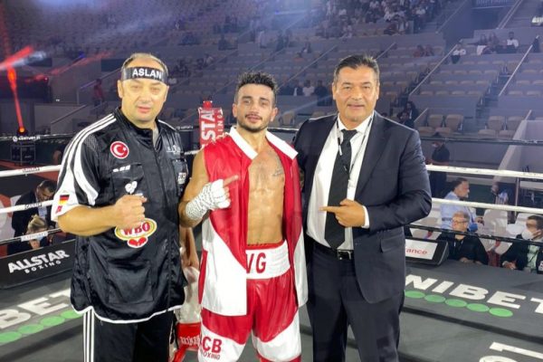 Volkan Gökçek, ringlerde tarih yazıyor